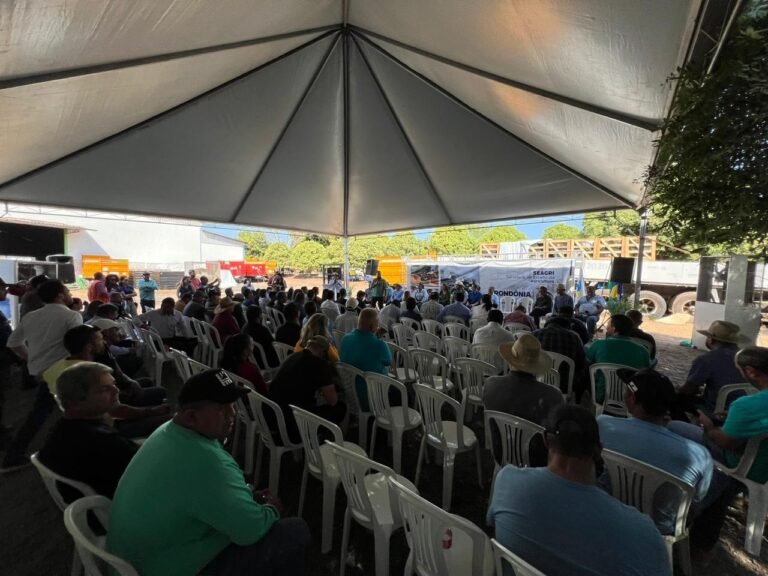 Governo de RO realiza entrega de equipamentos agrícolas para agricultores familiares de 22 municípios
