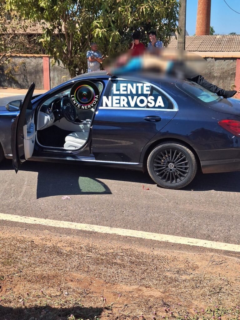 Ciclista é morto após ser violentamente atingido por carro de luxo na Rua da Beira