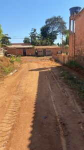 Vereador Dr. Gilber Acompanha Obras de Encascalhamento no Bairro Aparecida