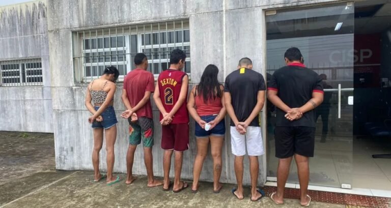 Últimas Notícias 3 Grupo faz live praticando sexo na frente de criança e acaba preso