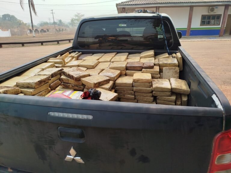 PROTETOR – Operação da PM apreende mais de 800 kg de maconha na fronteira de Rondônia com a Bolívia