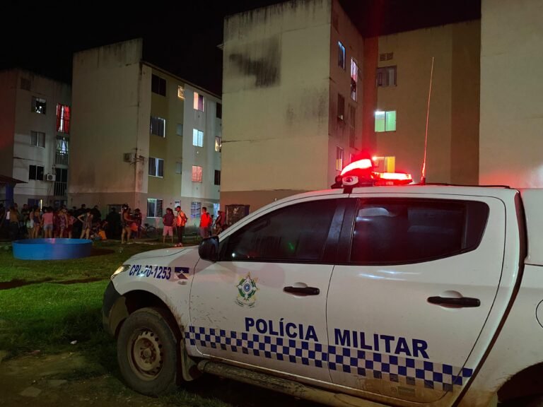 Últimas Notícias 10 Adolescente é apreendido com mais de 200 porções de droga em residencial popular