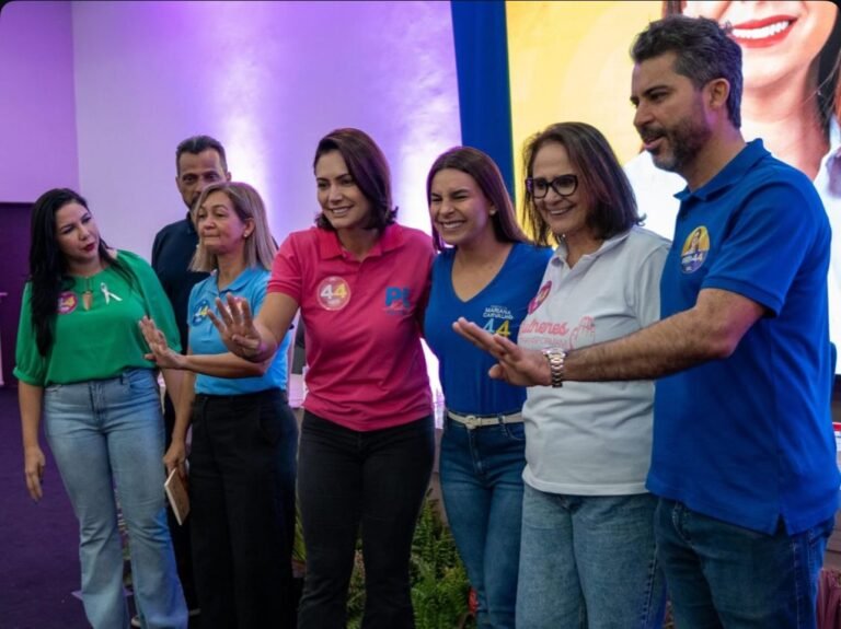Michelle Bolsonaro alfineta Coronel Chrisóstomo em encontro de mulheres com Mariana Carvalho