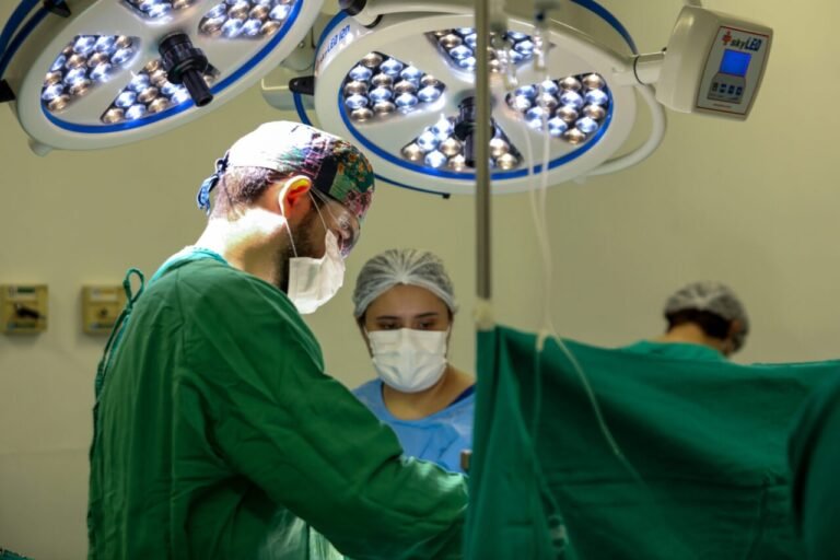 Hospital de Retaguarda realizou mais de 2.600 cirurgias e cerca 3 mil procedimentos laboratoriais em menos de um ano