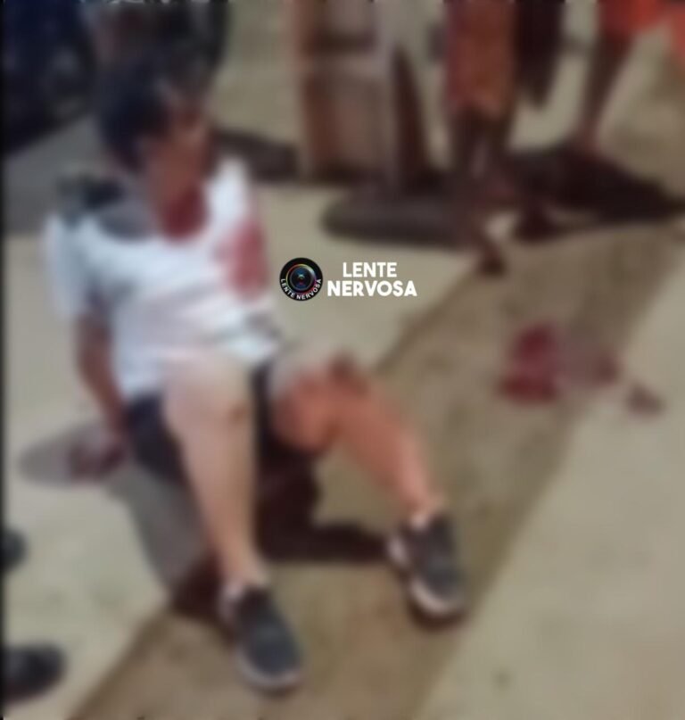 Motorista de aplicativo quebra o pé ao pular de carro em movimento durante assalto – VÍDEO