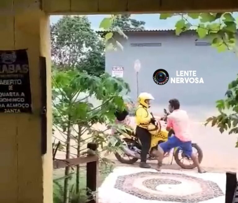 VÍDEO – Homem é espancado por populares após esfaquear a ex-mulher na zona Leste