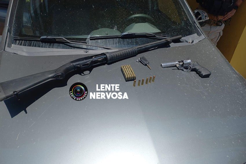Suspeito é preso com armas, munições dinheiro e veículo roubados em chácara de CAC 3 Suspeito é preso com armas, munições dinheiro e veículo roubados em chácara de CAC