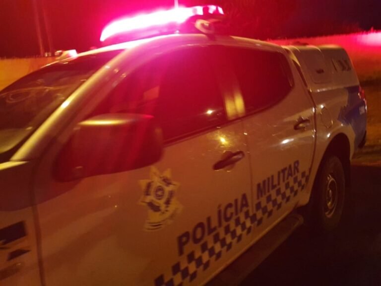 Homem é preso após tentar matar o próprio pai com facão, em RO