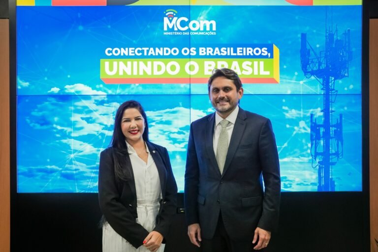 Deputada Cristiane Lopes Anuncia Novos Investimentos Para Telefonia Móvel e Internet