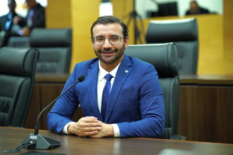 Deputado Ribeiro defende valorização salarial de médicos em Rondônia