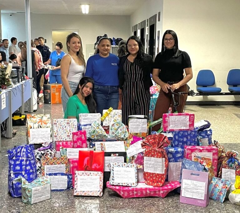 Servidores do Idep realizam doações e levam alegria às crianças neste Natal
