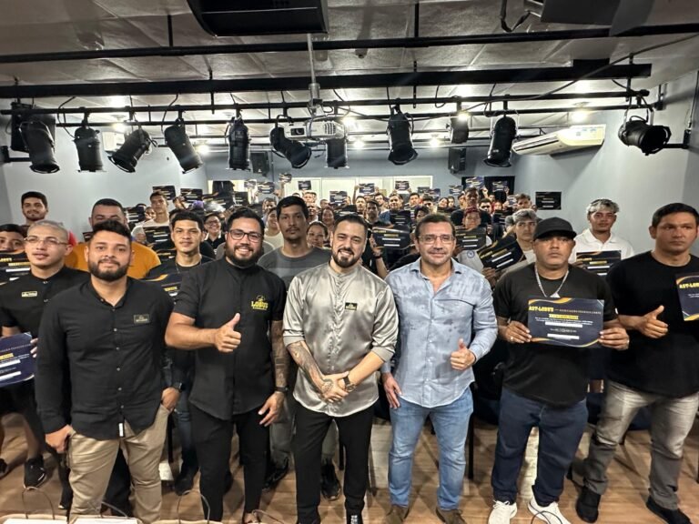 Deputado Ribeiro do Sinpol promove capacitação profissional para barbeiro