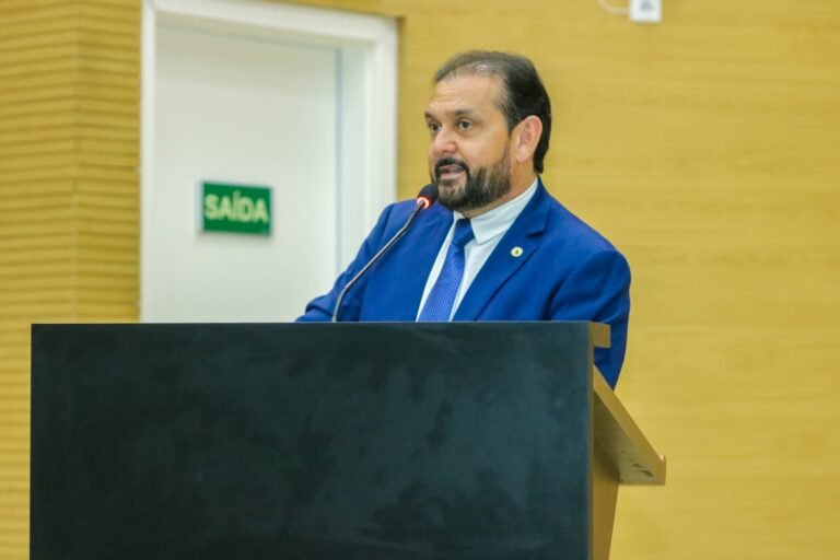 Laerte Gomes destaca andamento das obras do ginásio Piauzão em Ouro Preto do Oeste