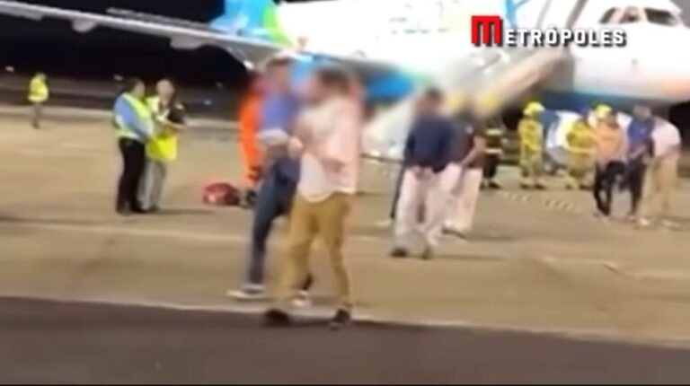 Deportados dos EUA chegaram algemados a Manaus e foram soltos pela PF – VÍDEO