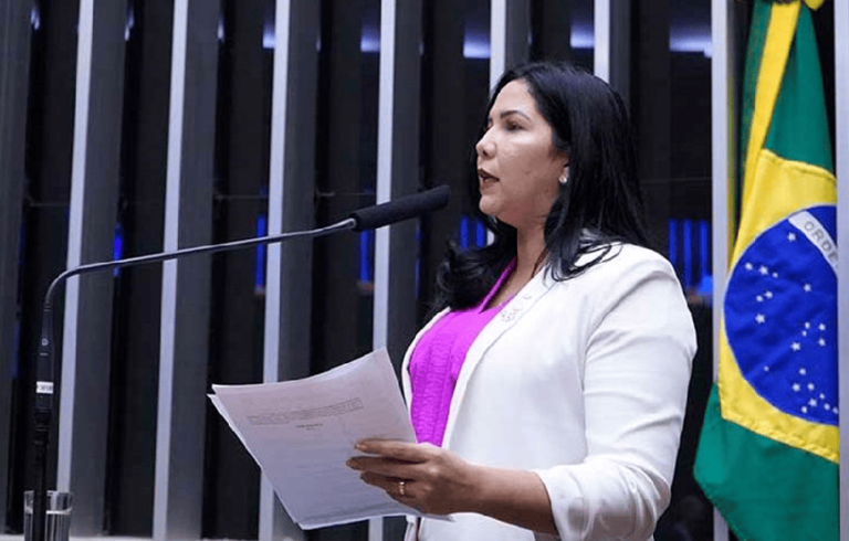 Deputada Federal Cristiane Lopes Pede Suspensão do Leilão da BR-364