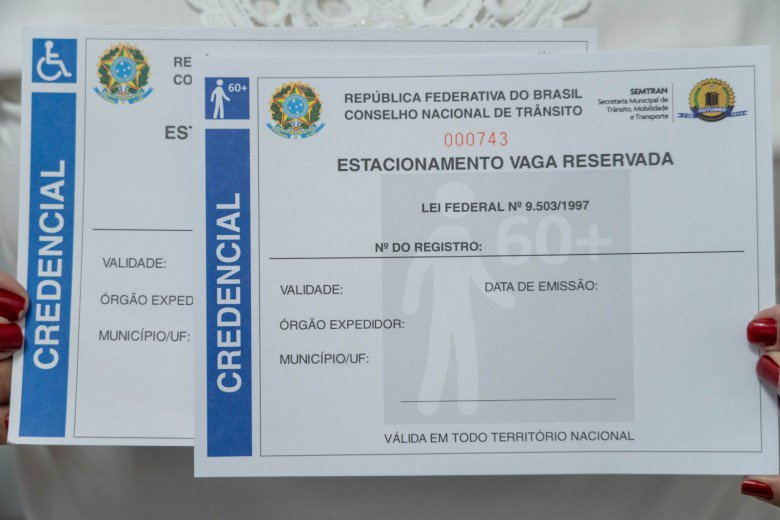 Credenciais de vagas de estacionamento para idosos e PcD foram emitidas na reabertura do Parque da Cidade