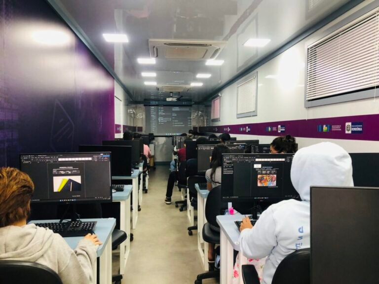 Educação profissional de Rondônia oferta cursos de Inteligência Artificial e de Aplicativos Informatizados