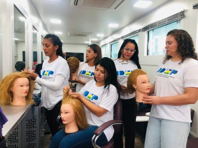 Inscrições para cursos profissionalizantes na área da beleza estão abertas até terça-feira,18, em Guajará-Mirim