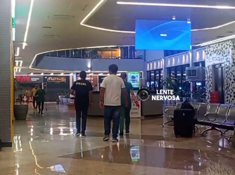 DESESPERO – Policial atira várias vezes em frente à nova rodoviária e causa pânico aos usuários – VEJA VÍDEO