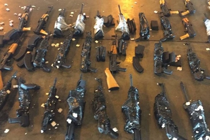 Policial federal é suspeito de liderar esquema de armas para o CV