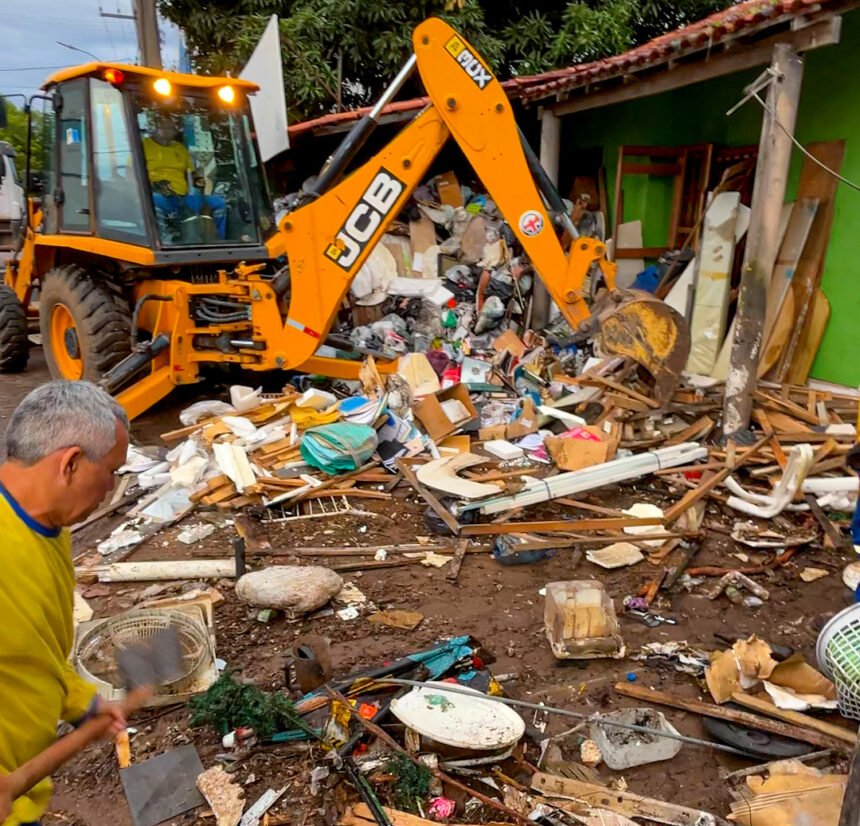 Mais de 250 toneladas de lixo são retiradas de residência em Porto Velho