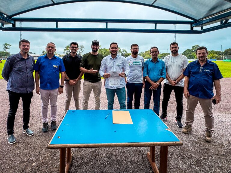 Nim Barroso e Affonso Cândido assinam ordem de serviço para restauração da iluminação do Biancão