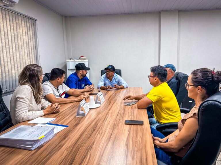 Deputado Nim Barroso visita Teixeirópolis e recebe demandas do município