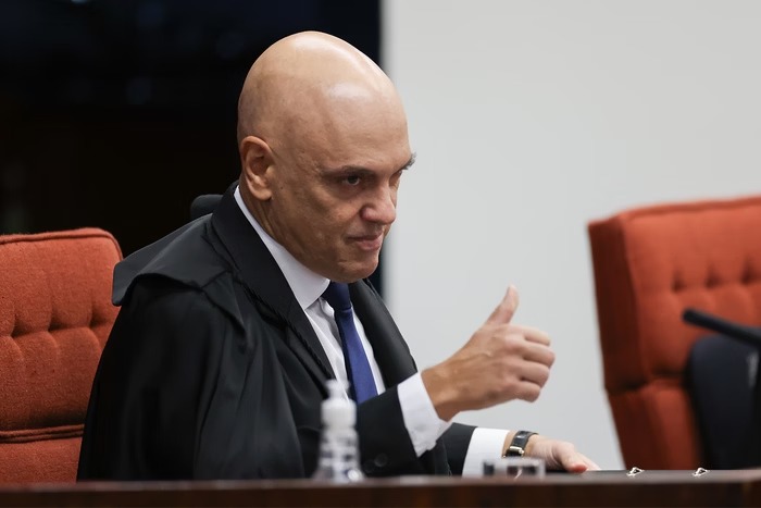 Moraes arquiva pedido de prisão preventiva de Bolsonaro