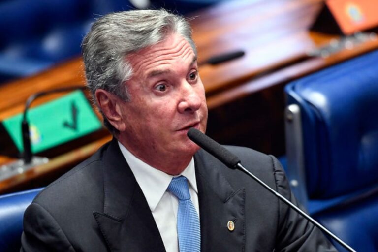 Collor está em presídio com “péssimas condições” e superlotação