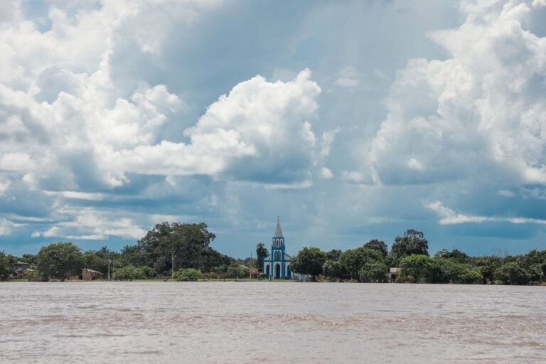 Nível do rio Madeira recua em 6 centímetros nas últimas 24 horas