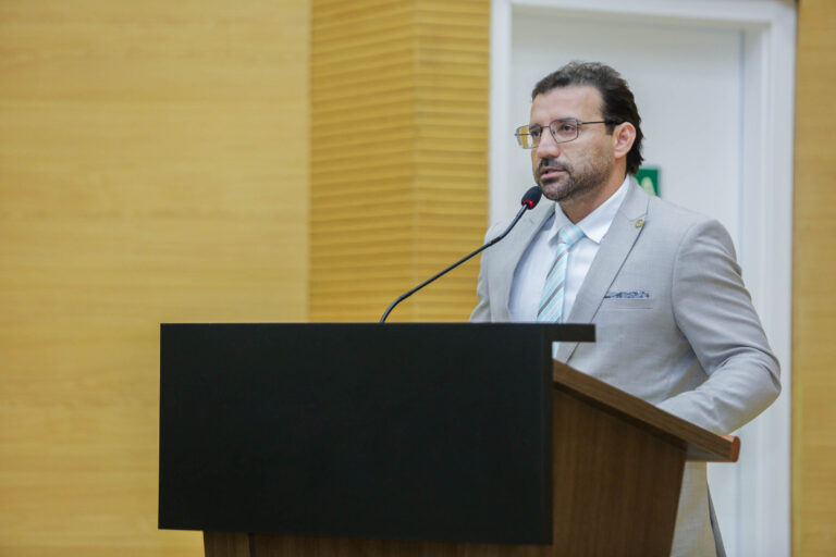 Deputado Ribeiro destina emenda parlamentar ao IFRO de Ariquemes para transporte estudantil