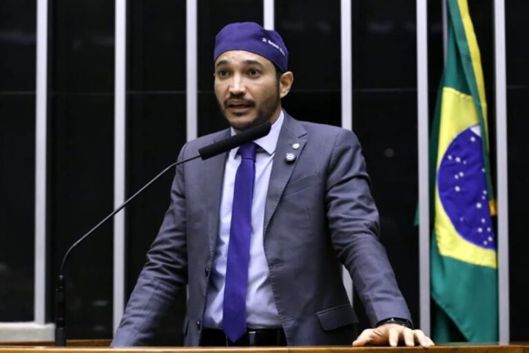 FERNANDO MÁXIMO: Deputado alerta para os impactos das apostas on-line no Brasil