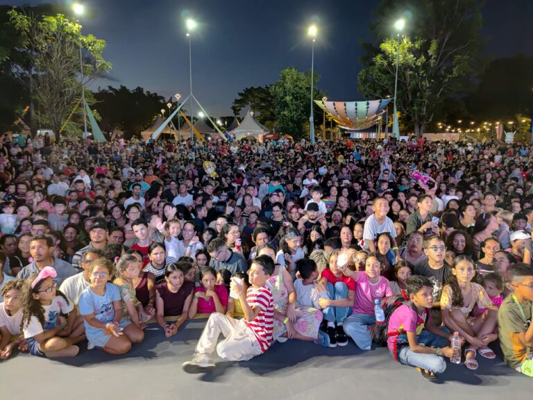 PÁSCOA NO PARQUE – Primeiro dia do evento reuniu mais de 25 mil pessoas no Parque da Cidade