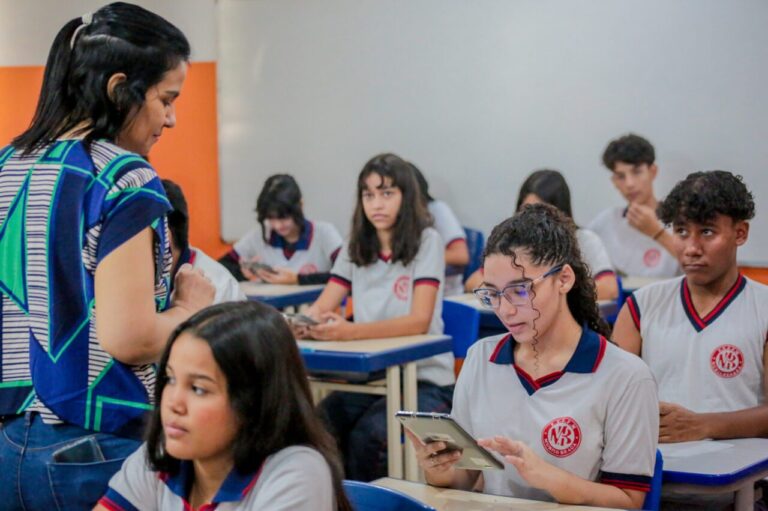 Valorização do magistério; governo de RO anuncia reajuste e pagamento retroativo para professores