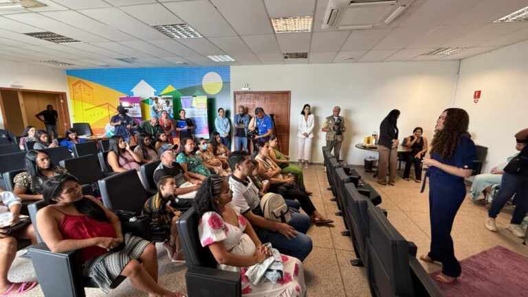 Governo de RO promove momentos de interação e entrega kits enxoval do Mamãe Cheguei, em Porto Velho