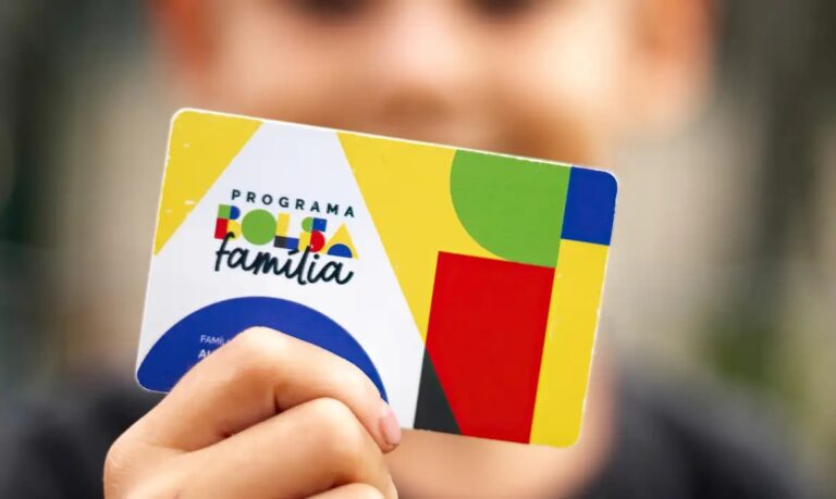 Bolsa Família atualiza regra para família com renda maior de R$ 218