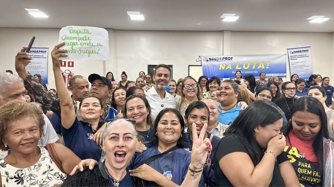 Prefeitura garante piso nacional e aprova PCCR da Saúde e Educação