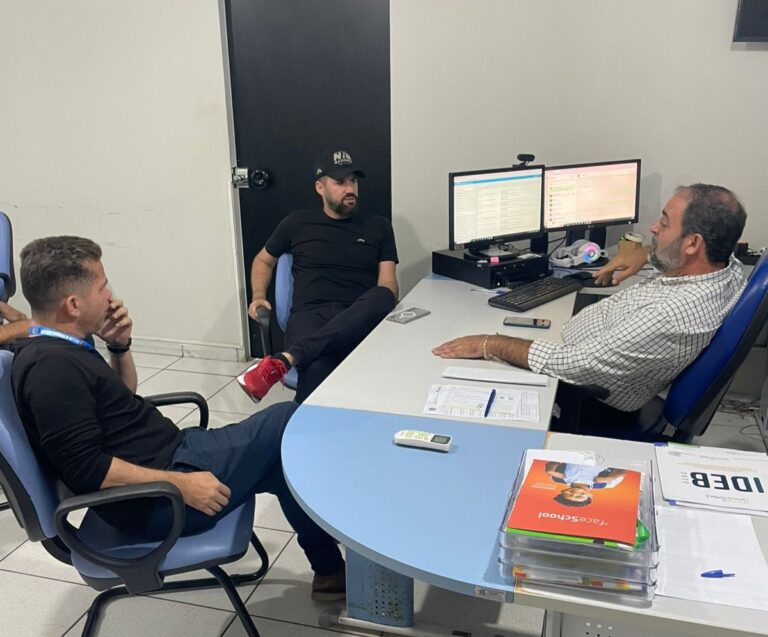 Deputado Nim Barroso fortalece diálogo com a Secretaria Municipal de Educação de Ji-Paraná