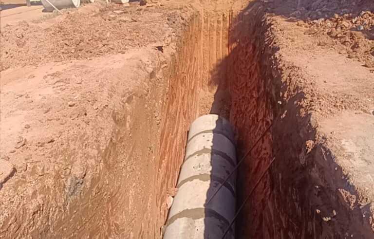 Prefeitura realiza obra de drenagem na avenida Raimundo Cantuária