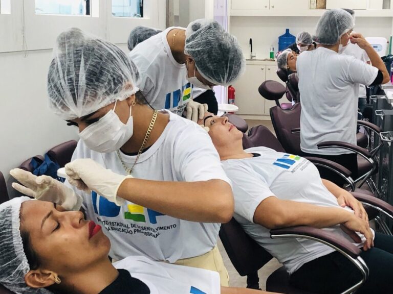 Inscrições para cursos profissionalizantes na área da beleza estão abertas até 14 de agosto, em Itapuã do Oeste