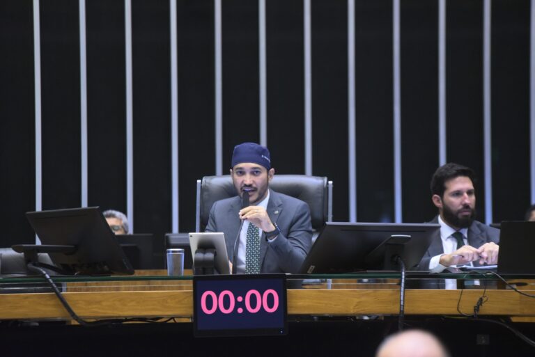 Dr. Fernando Máximo volta a cobrar criação da Comissão da PEC 47/2023