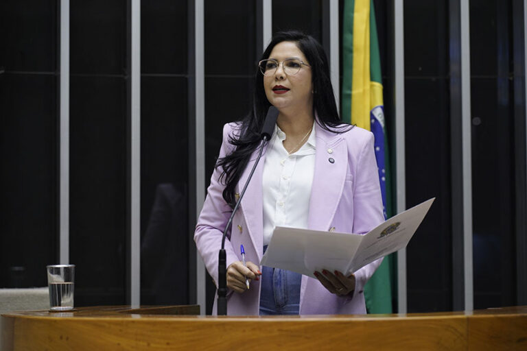 Deputada Cristiane Lopes Vota Favorável à MP que Garante Alívio na Conta de Luz de Famílias Rondonienses