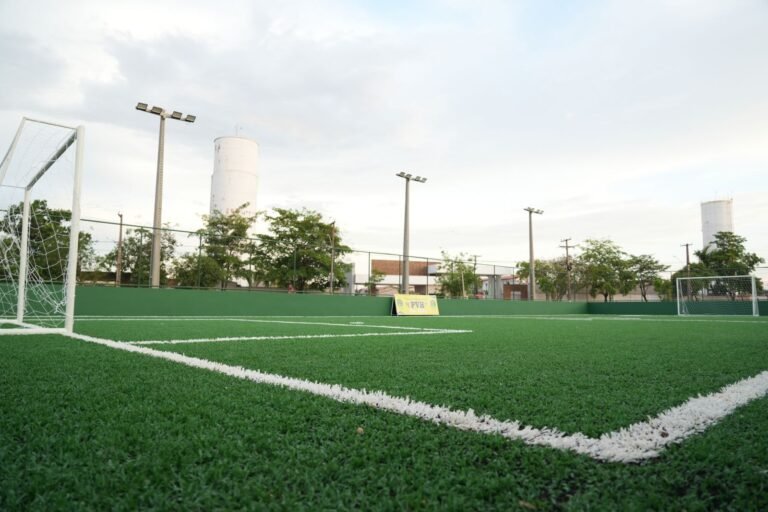 Prefeitura de Porto Velho inaugura quadra de futebol no Residencial Morar Melhor