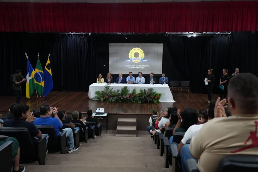 Prefeitura assina ordem de serviço para construção da policlínica na capital