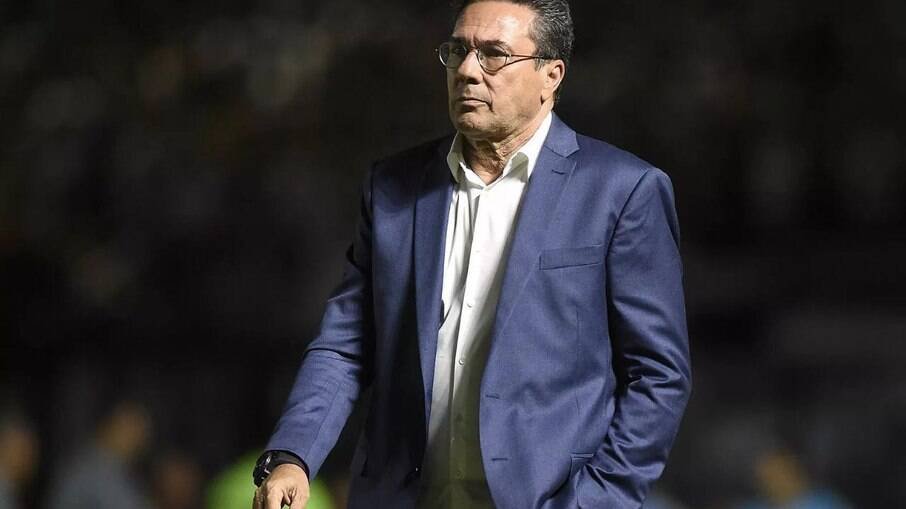 Técnico Vanderlei Luxemburgo ministra palestra “Construindo Campeões” no Teatro Banzeiros nesta sexta-feira (10)