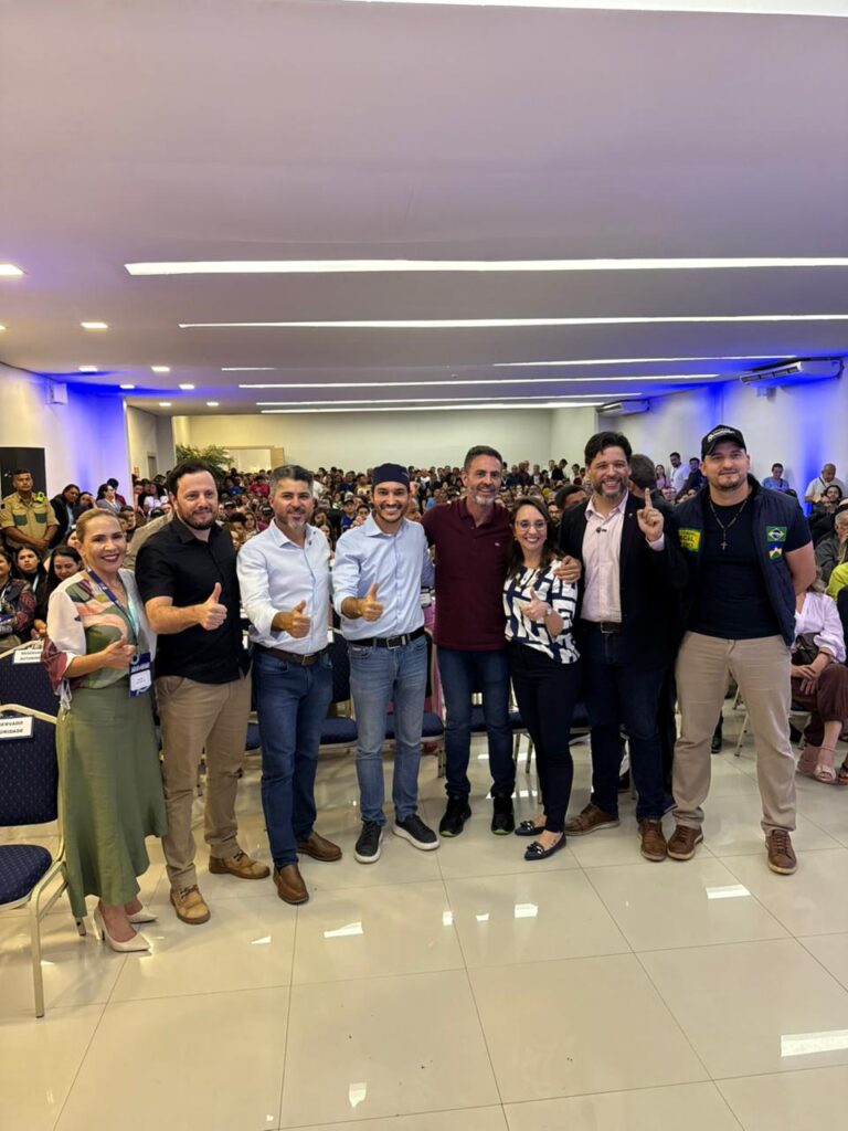 Deputado Fernando Máximo participa de encontro para fortalecimento partidário