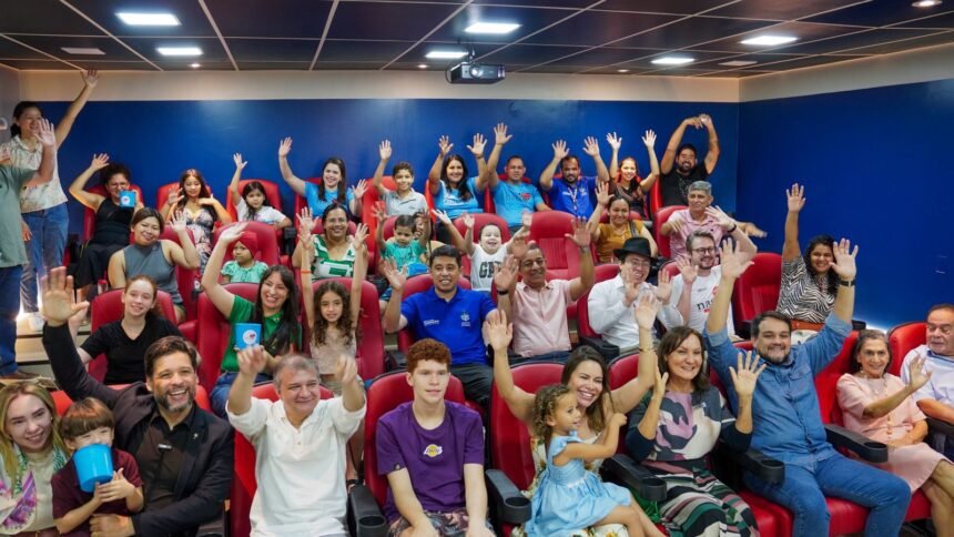 Emoção e alegria marcaram a inauguração da sala de cinema do NACC em Porto Velho