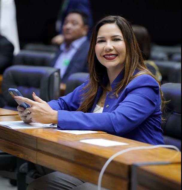 Após vitória no Senado, Cristiane Lopes garante prioridade à aposentadoria integral dos ACS e ACE na Câmara