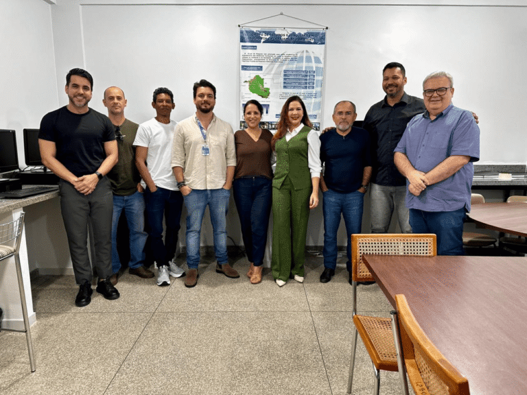 Deputada federal Cristiane Lopes realiza visita técnica à UNIR e conhece estrutura do CEGEA