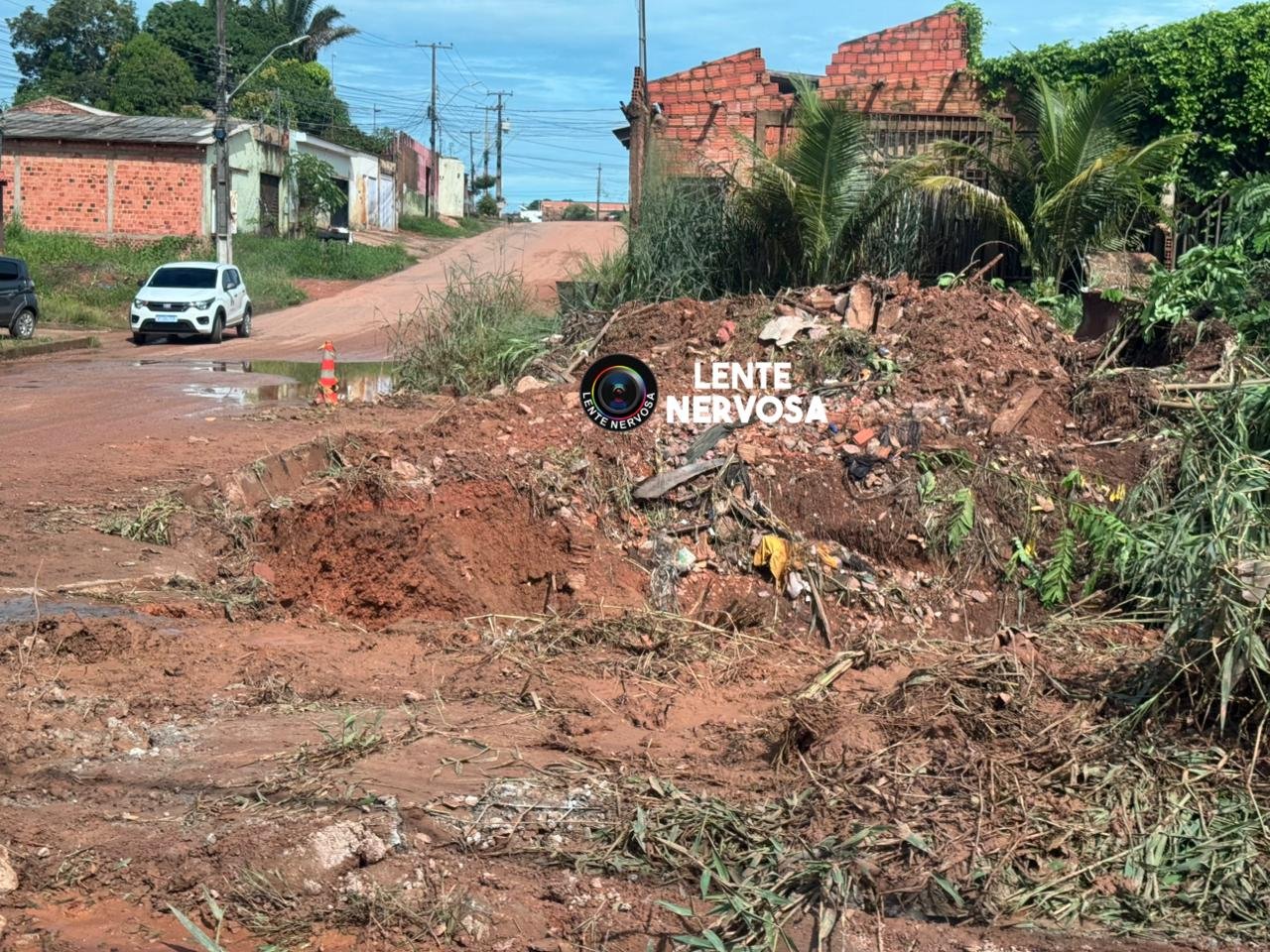 cs3 Prefeitura age rápido e inicia recuperação de trecho da Avenida Campos Sales após desbarrancamento